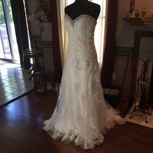 Mori Lee Bridal Gown - Style 2774 - Size 14